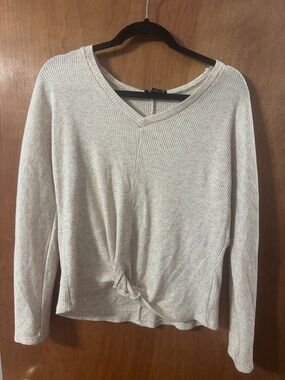 Women’s Ribbed Knot Front Top – Size L (Juniors)